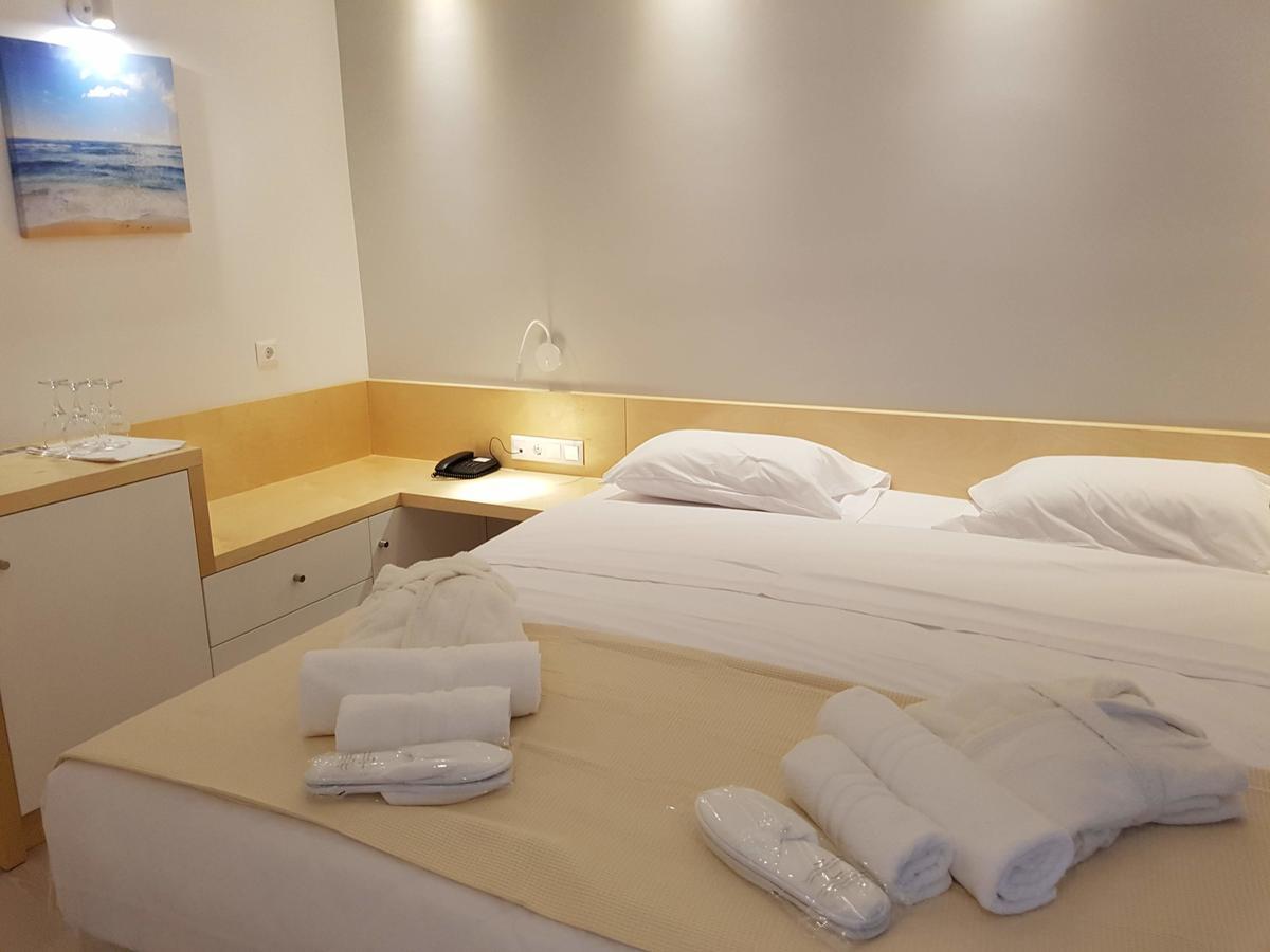 8Kto Hotel Skiathos Town Exterior photo