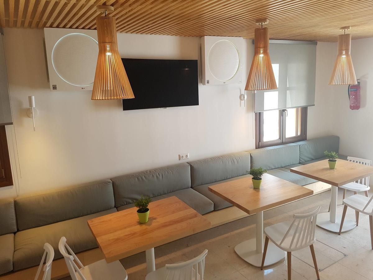 8Kto Hotel Skiathos Town Exterior photo